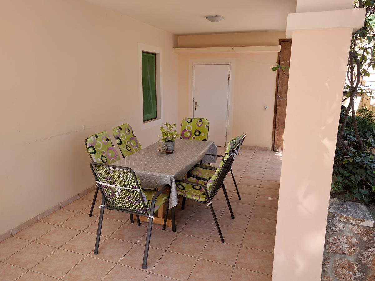 Apartmani Anja Sveta Nedelja  Exteriér fotografie